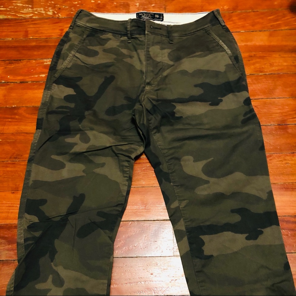 Abercrombie Chino Pants - Camo